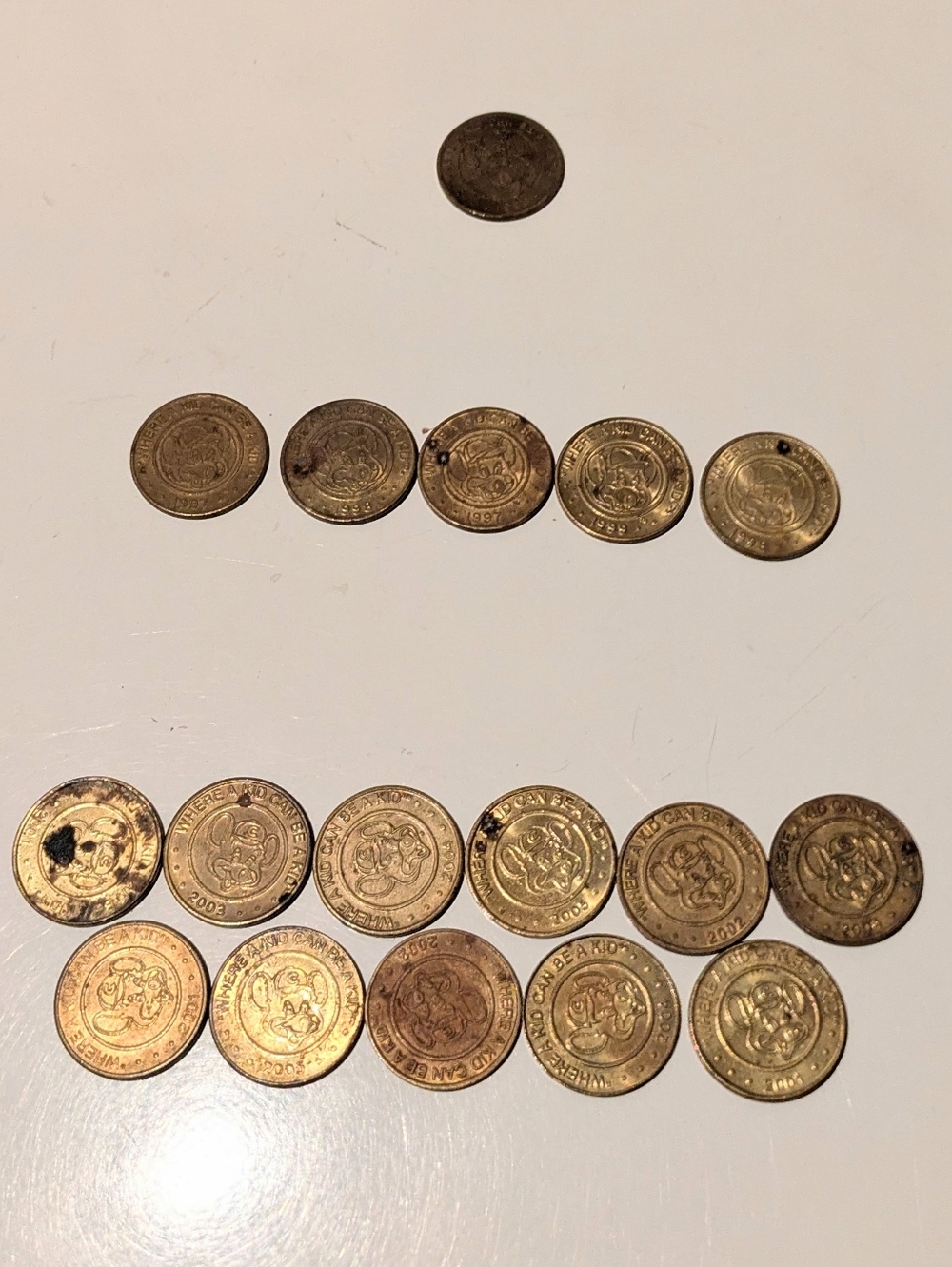 Chuck E Cheese, Showbiz Pizza VINTAGE Gaming Tokens Lot
